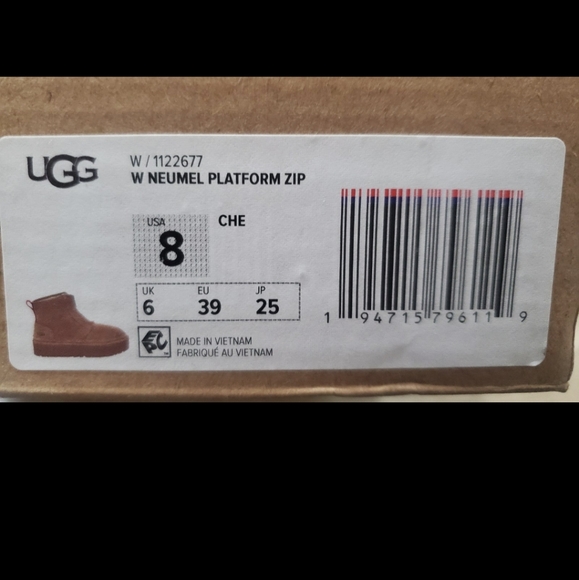 UGG neumel zip boots - Picture 5 of 7